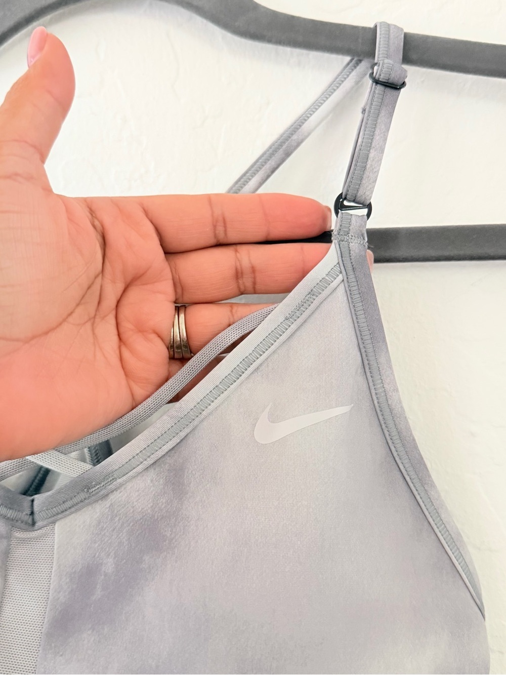 Nike Women’s Sports Bra in Gray Tie-Dye - Picture 4 of 9